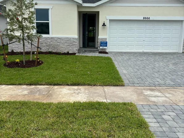 8666 Dahlia Circle #8666, Port St Lucie, FL 34986