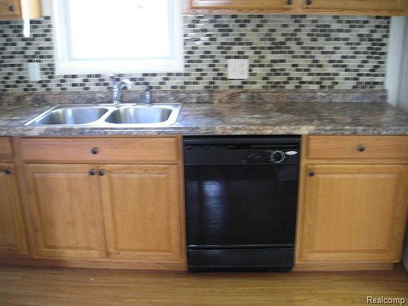 4th image of 1769 Anne Ave