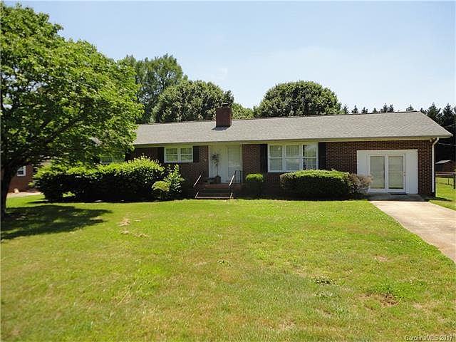 1st image of 1819 Matthews Dr