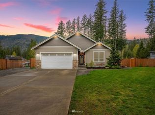 8382 Golden Valley Blvd, Maple Falls, WA