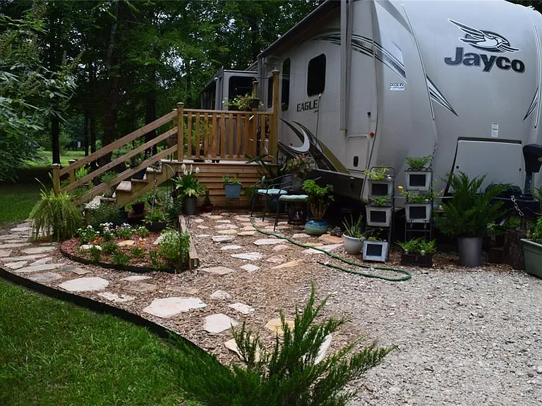 478 Center Dr — Photo 33