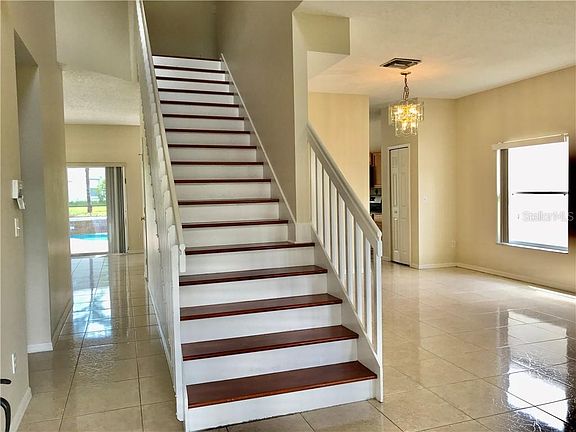 2nd image of 2151 Stone Cross Cir