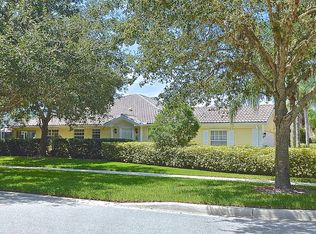 8875 Etera Dr, Sarasota, FL 34238