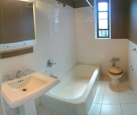 Rented by Rapid Realty | media 35