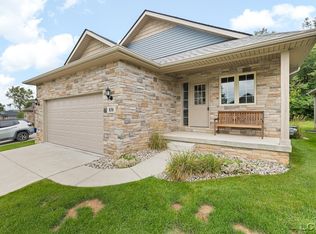 830 War Bonnet Dr, Tecumseh, MI 49286