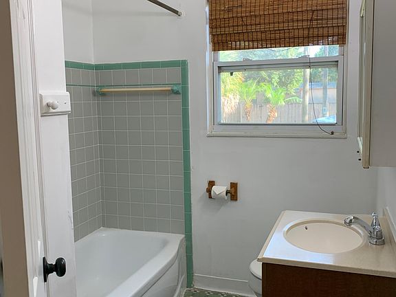 3rd image of 5520 15th Ave S