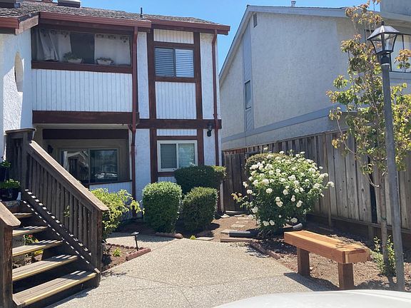 2nd image of 452 S Willard Ave