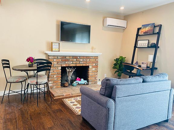 2nd image of 1381 1/2 Agusta Ave #1/2