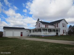 475 Shaw Rd, Casnovia, MI 49318