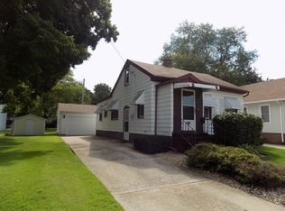 614 Cornell St, Ottawa, IL 61350