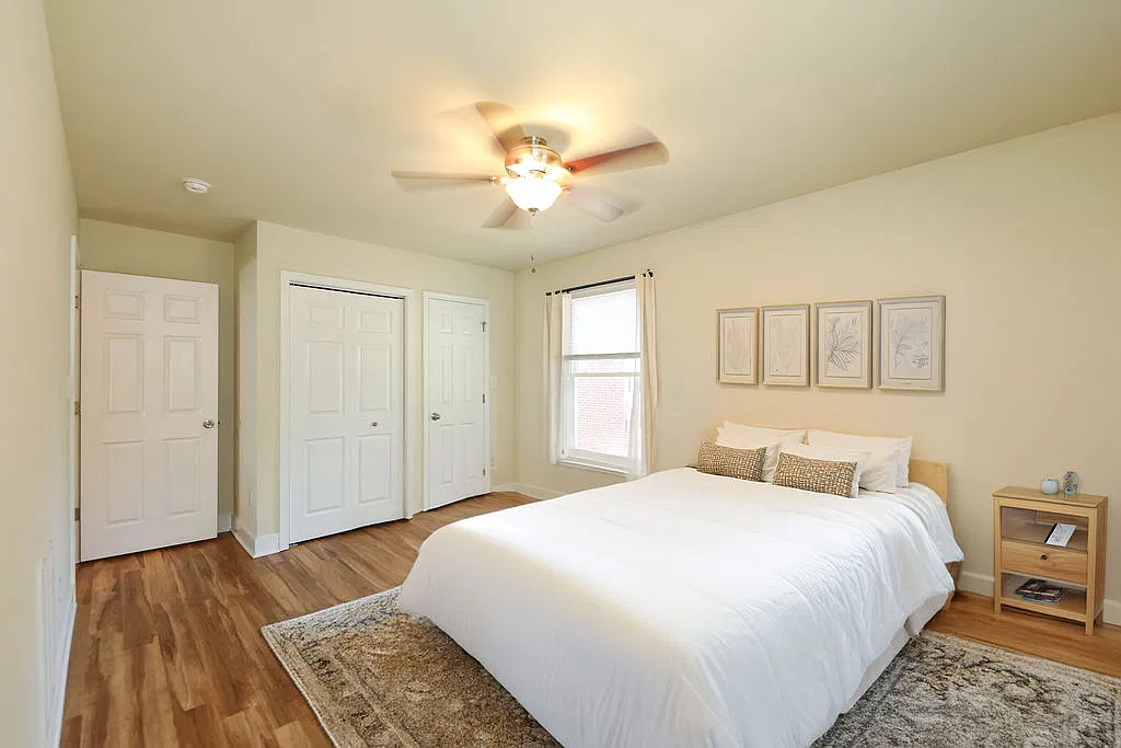 3 bed, 2.5 bath, 1400 sqft, $1,700 — Photo 1