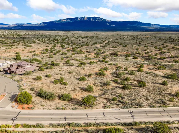 2403 Desert Zinnia Rd NE, Rio Rancho, NM 87144