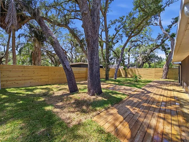 7247 Oelsner St — Photo 33