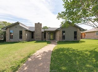 8703 Greenleaf Dr, College Station, TX 77845