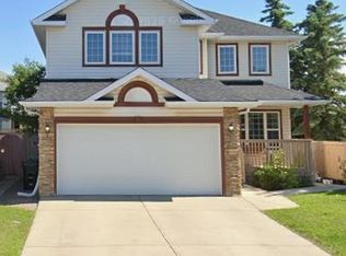 798 NW Coral Springs Blvd NE, Calgary, AB T3J3R7