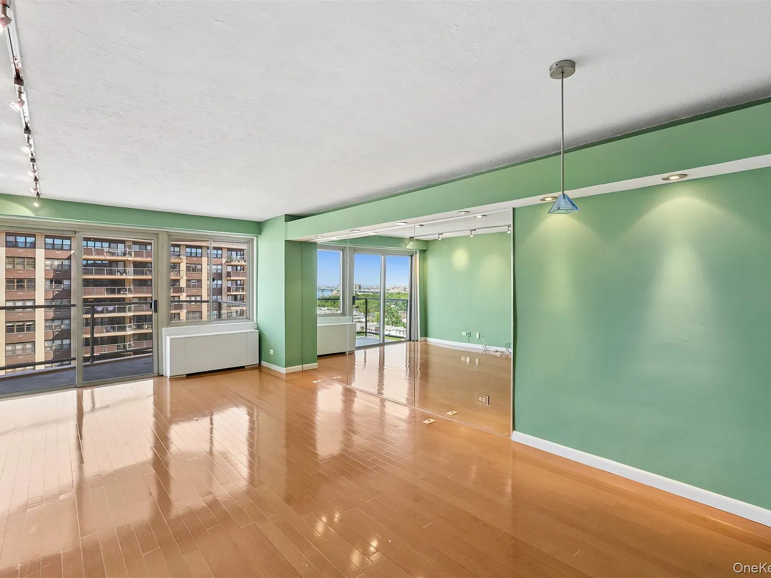 1 bed, 1.0 bath, 640 sqft, $4,500 — Photo 2