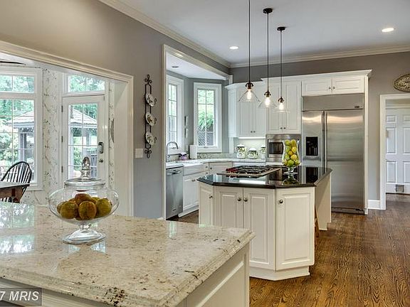 4th image of 3003 Westhurst Ln