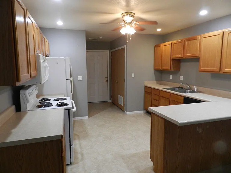 22605 Hollow Oak Ln — Photo 1