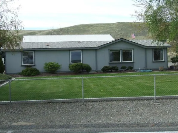 24705 E Ruppert Rd, Benton City, WA 99320