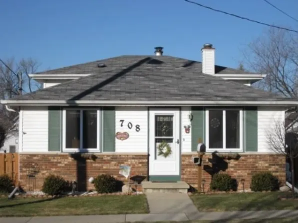 708 E 10th St, Kaukauna, WI 54130