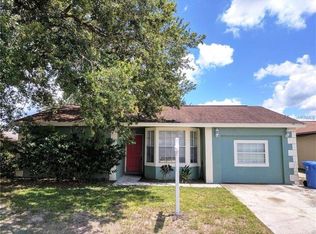 1032 Pine Ridge Cir, Brandon, FL 33511