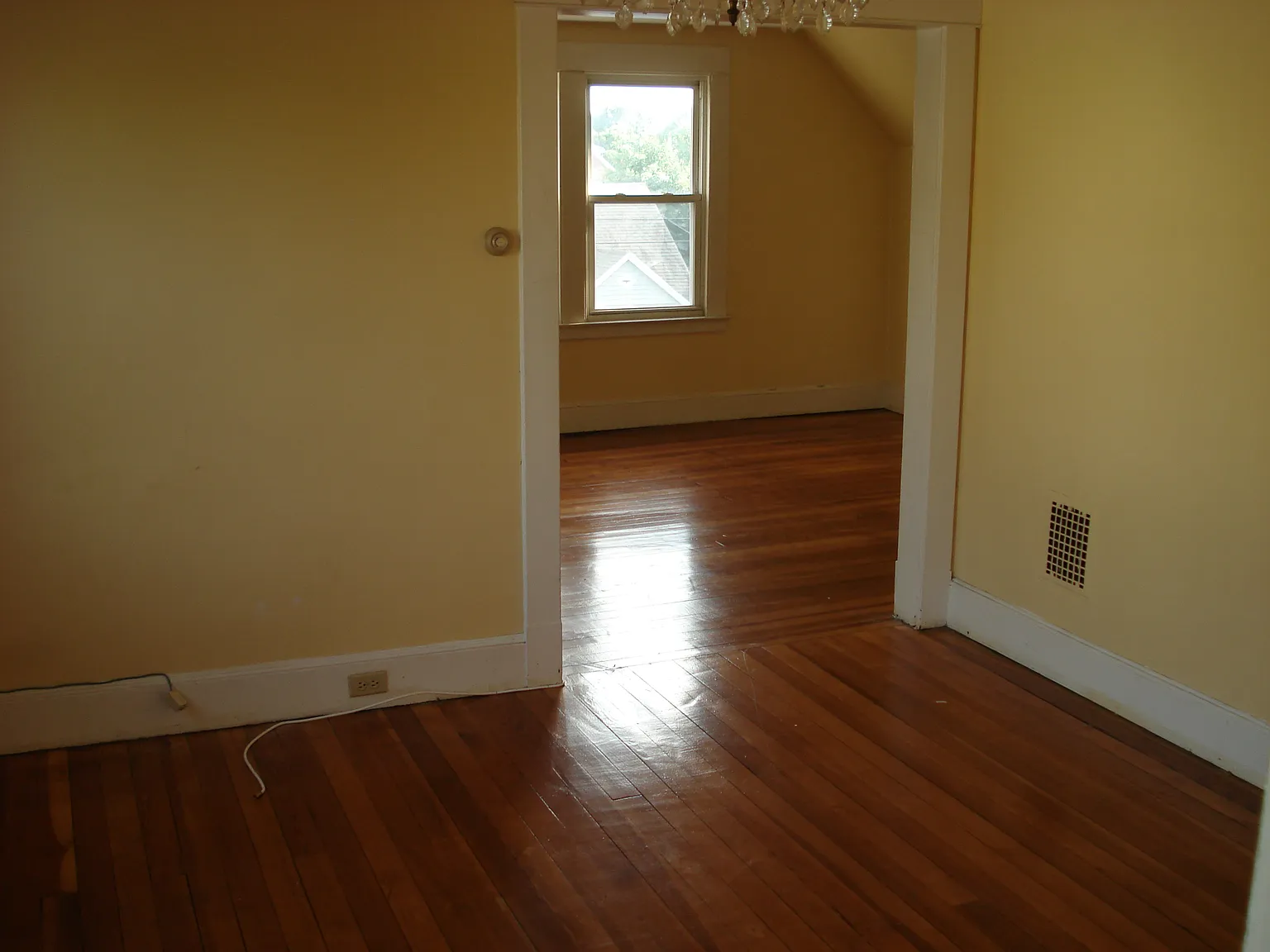 2 bed, 1470 sqft, $1,660 — Photo 2