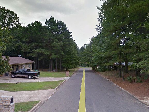 2nd image of Pine Hil St