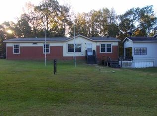 135 Waterview Dr, Trinity, TX 75862