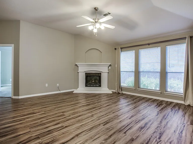 2820 Red Wolf Dr — Photo 7
