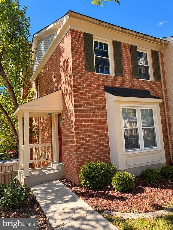 3 bed, 2.0 bath, 1440 sqft, $2,450 — Photo 1