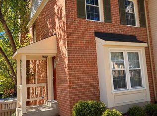20569 Strath Haven Dr, Montgomery Village, MD 20886