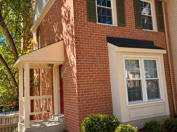 20569 Strath Haven Dr, Montgomery Village, MD 20886