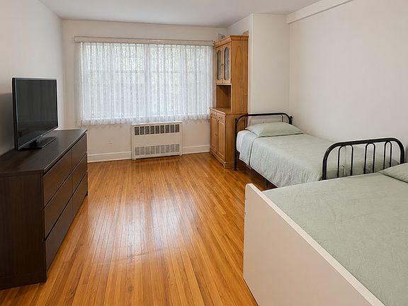 5th image of 4521 161st St Floor 1