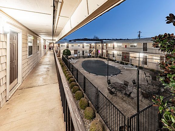 3rd image of 1764 N Leverett Ave APT 96