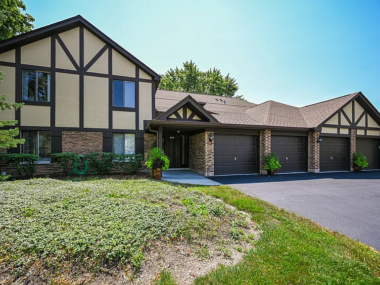 880 Johnstown Ln #B — Photo 3