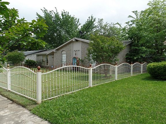 2nd image of 12116 Squire Dr