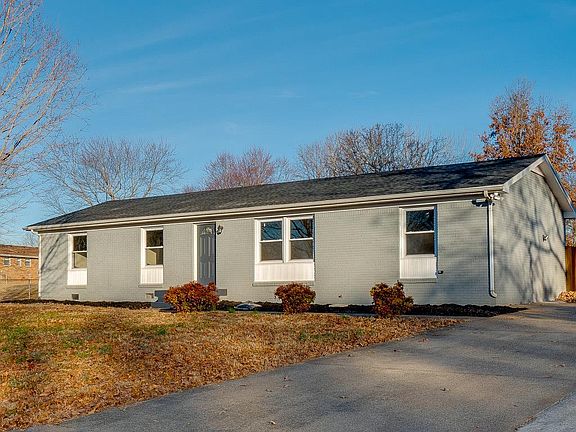3rd image of 305 Arbor Ct