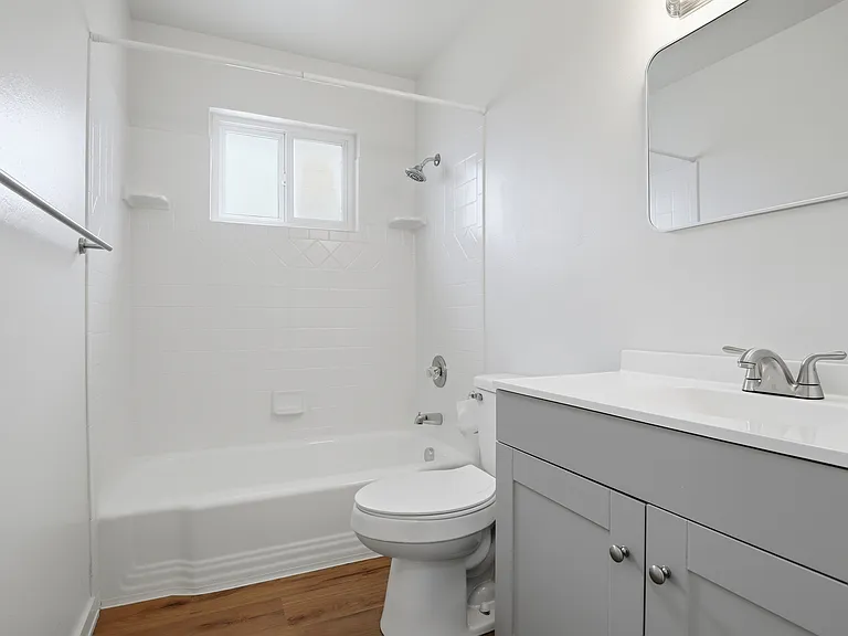 2826 N Institute St — Photo 6