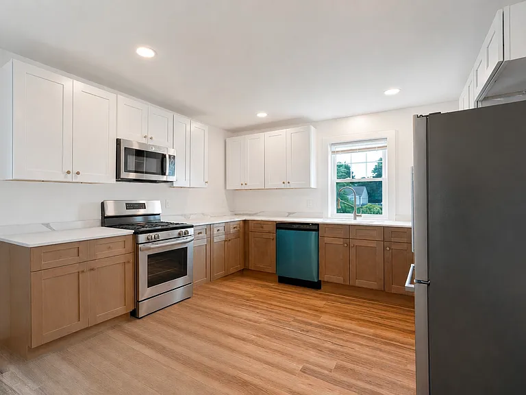 9 Colwell St #1 — Photo 1