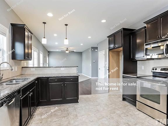 3rd image of 432 McCarthy Dr