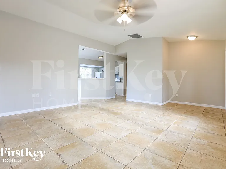 3752 Vehlin St — Photo 3