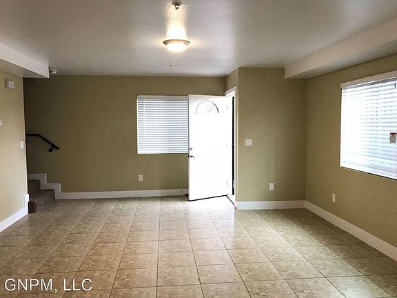 5th image of 1627 E 88th St #6701831