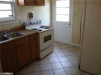 3rd image of 1418 Winder St