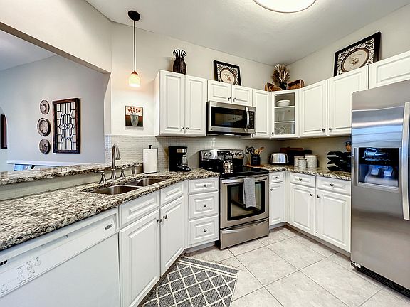 4th image of 5229 Drury Ln
