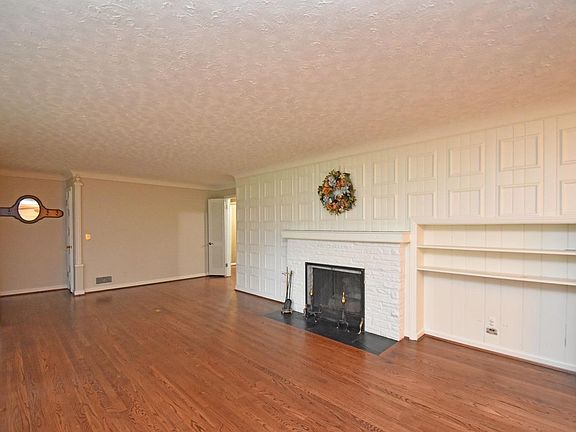 4th image of 8109 Fontaine Ct