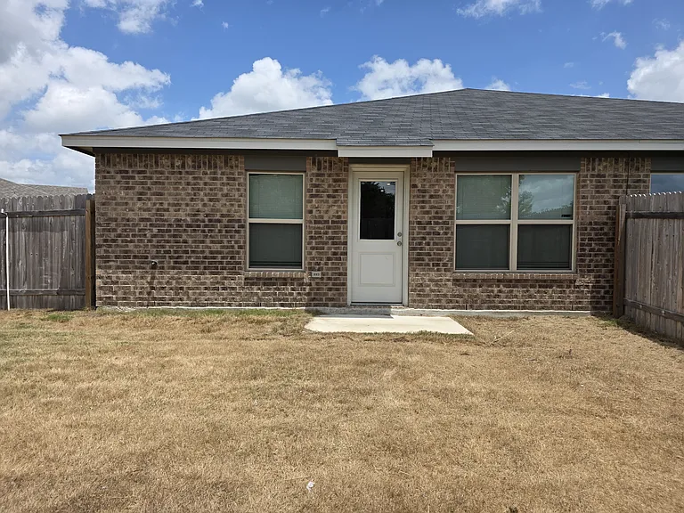 1317 Concord Dr #B — Photo 14