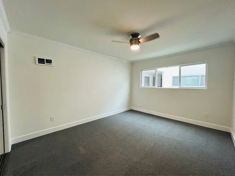 1827 Veteran Ave — Photo 17