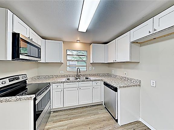 5th image of 1209 Gail St