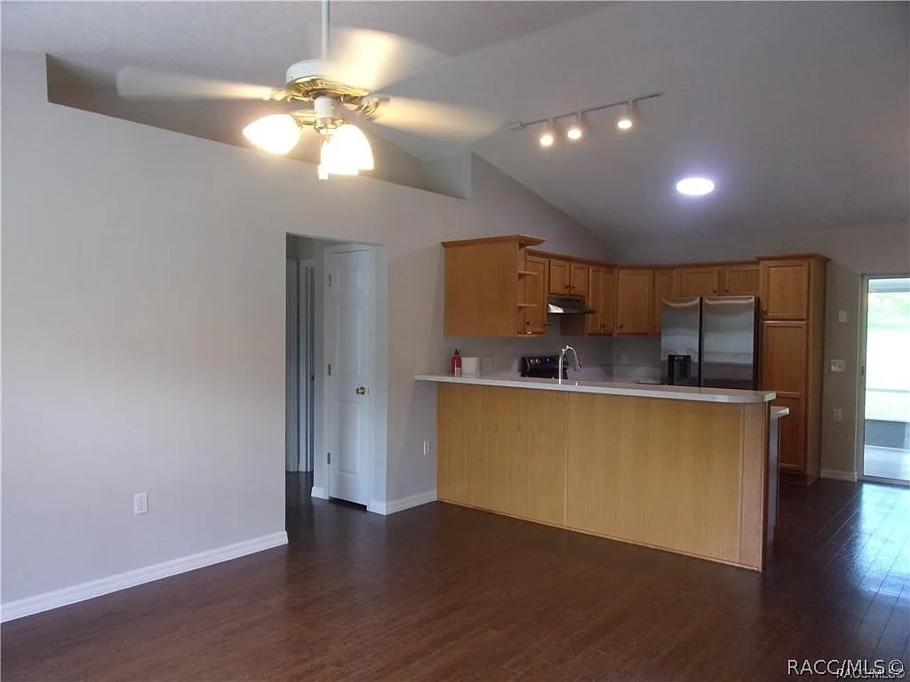 3 bed, 1236 sqft, $1,700 — Photo 4