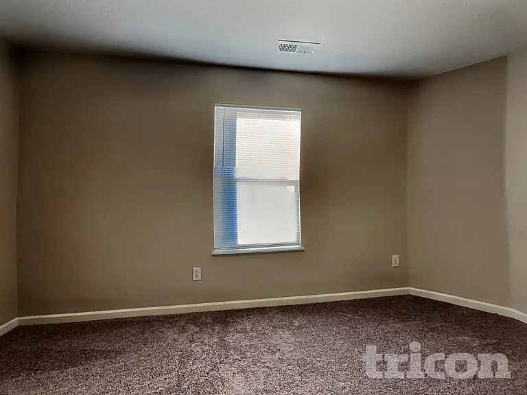 11157 Fall Dr — Photo 11